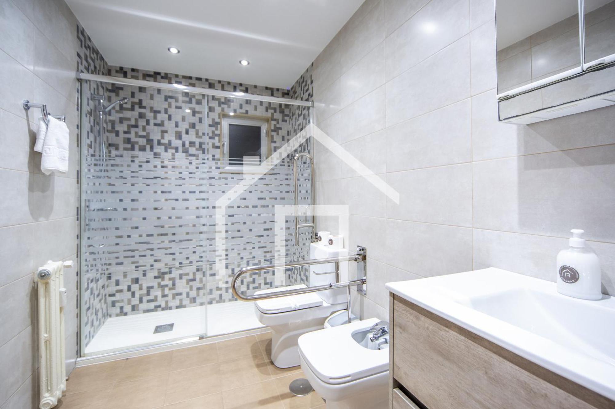 Atico Quintana Ii - Con Terraza, En El Centro Con Wifi Y Garaje Appartement