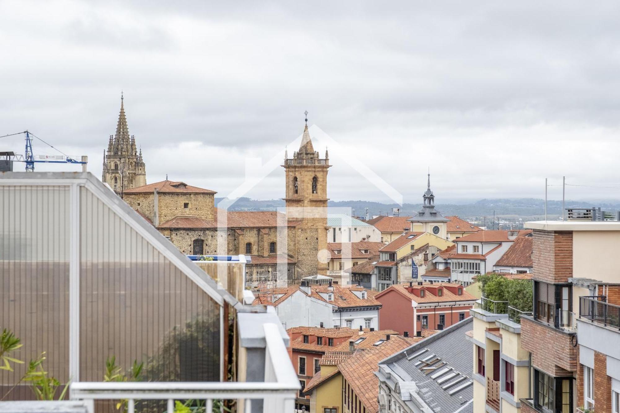 Atico Quintana Ii - Con Terraza, En El Centro Con Wifi Y Garaje * Oviede